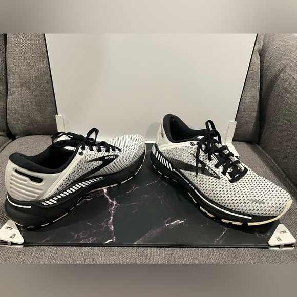 Brooks Adrenaline GTS Black White Women’s Running Shoes Size 7.5 - Picture 6 of 17